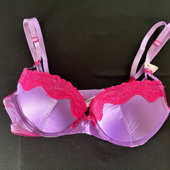 CLEARANCE $50 Victoria’s Secret 34C Satin & Lace Demi bra set 34C - Picture 3 of 5